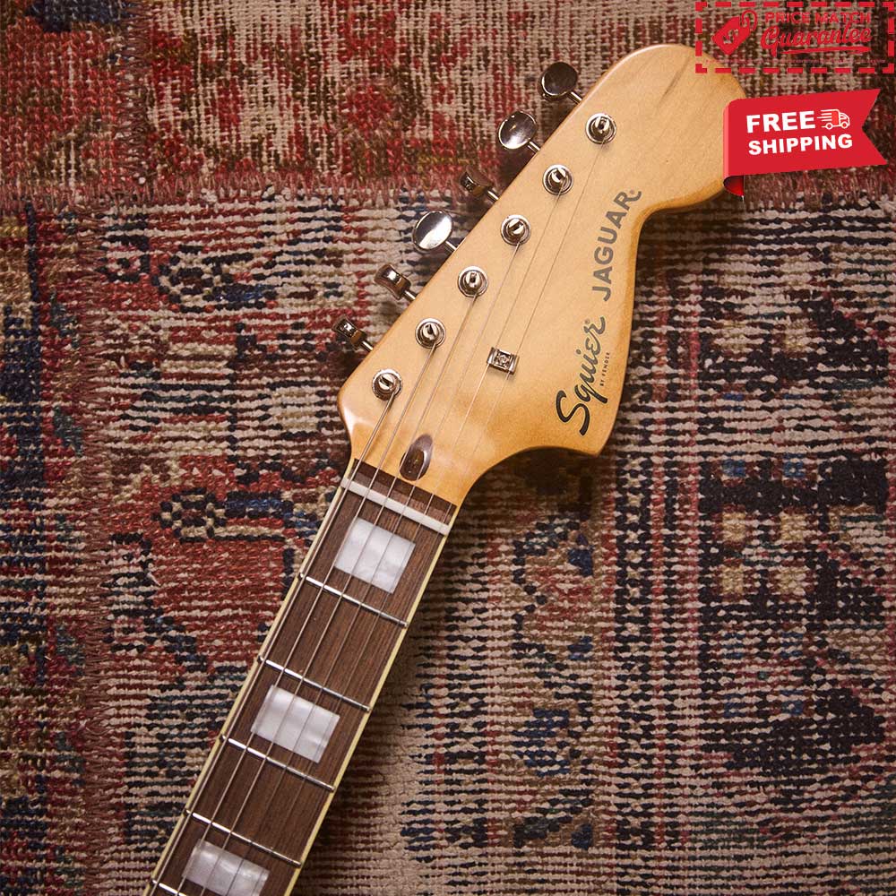 SQUIER Classic Vibe '70s Jaguar - Black - Image 4